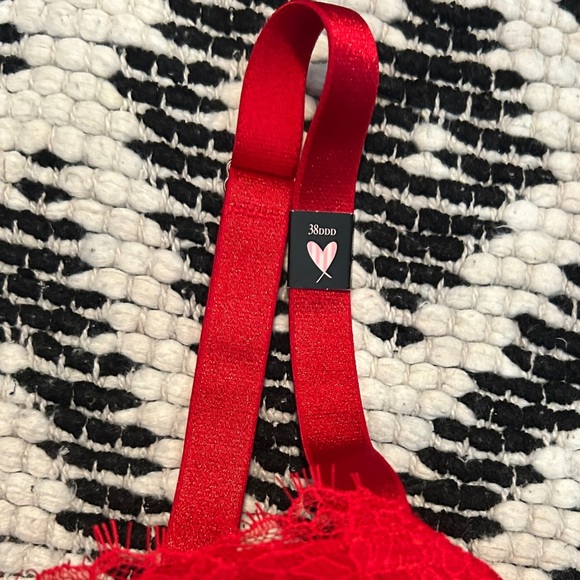 Victoria's Secret Scarlet Lace Bra - Picture 2 of 5